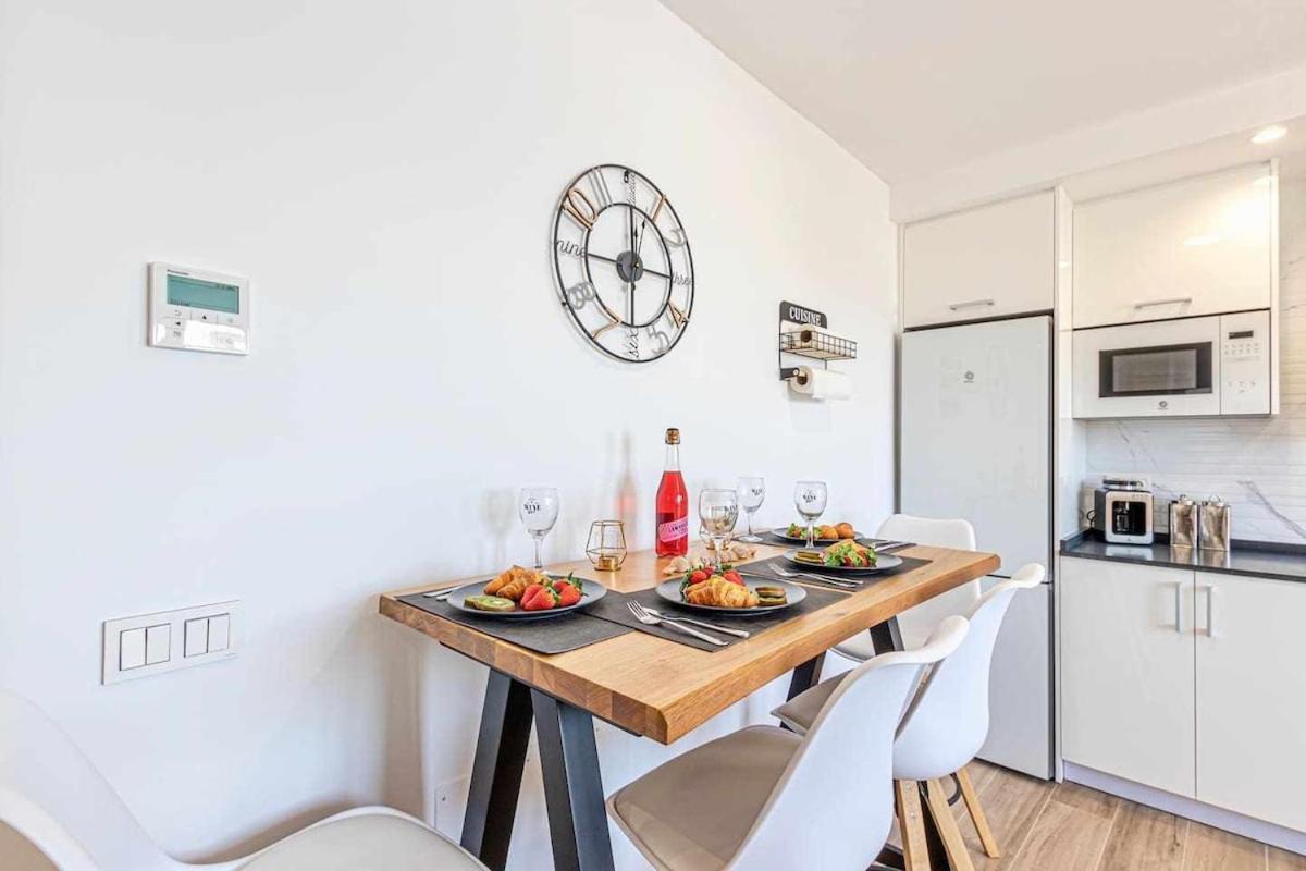 797 Holiday Rentals - Benalbeach- Moderno Piso Para 5 Con Vistas Al Mar Benalmádena Esterno foto