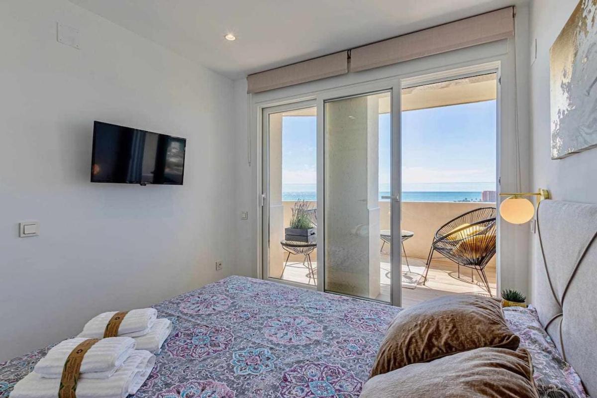 797 Holiday Rentals - Benalbeach- Moderno Piso Para 5 Con Vistas Al Mar Benalmádena Esterno foto