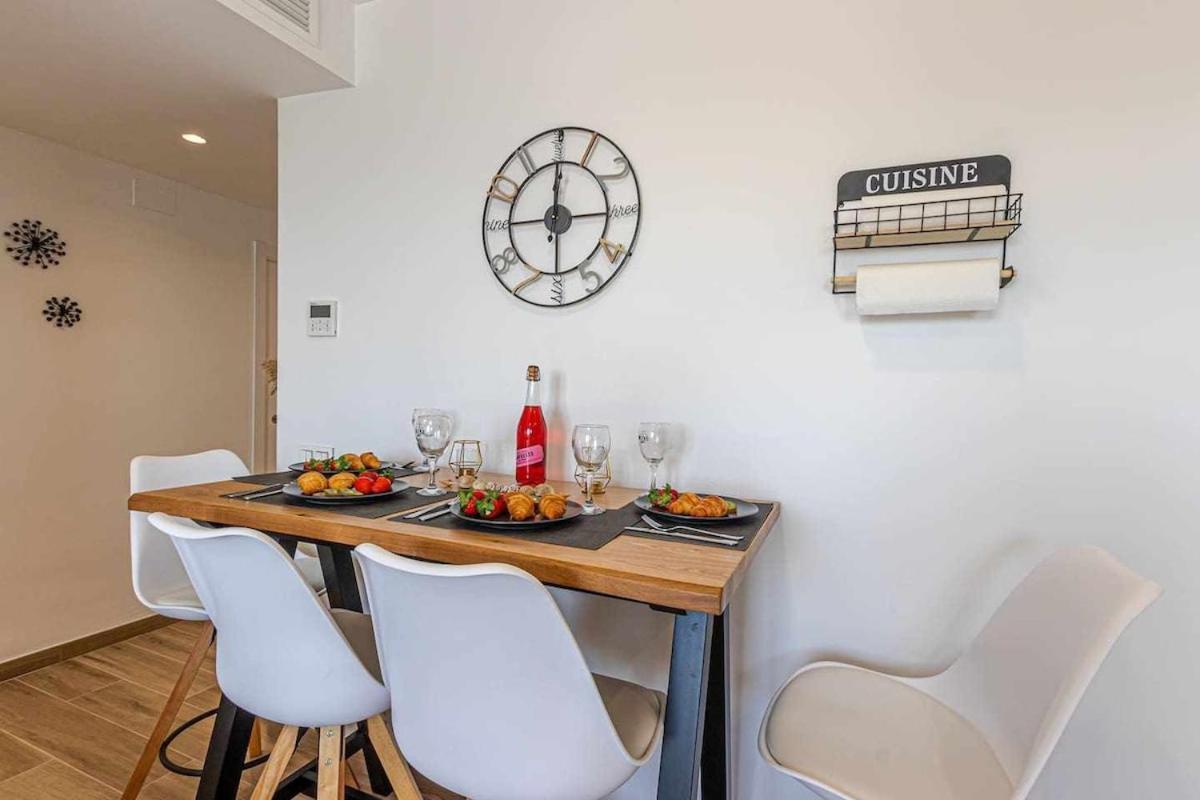 797 Holiday Rentals - Benalbeach- Moderno Piso Para 5 Con Vistas Al Mar Benalmádena Esterno foto