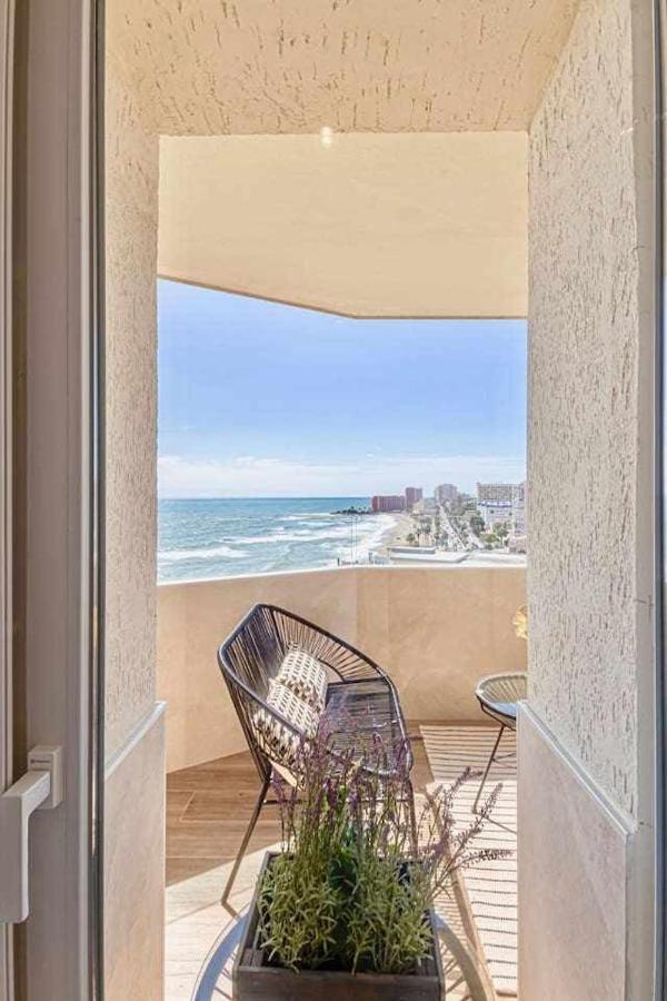 797 Holiday Rentals - Benalbeach- Moderno Piso Para 5 Con Vistas Al Mar Benalmádena Esterno foto